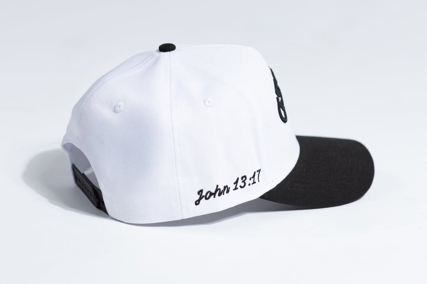 Blessed Snapback WHITE/BLACK